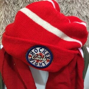 Red and White Hockey Tuque